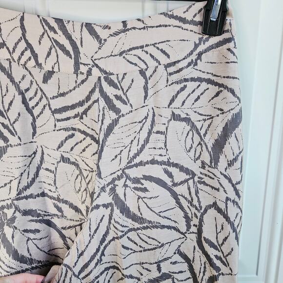 🦃 O’Neill Colin Leaf Print Culottes Capris Size Medium Beachy Coastal Grandma - Picture 8 of 11